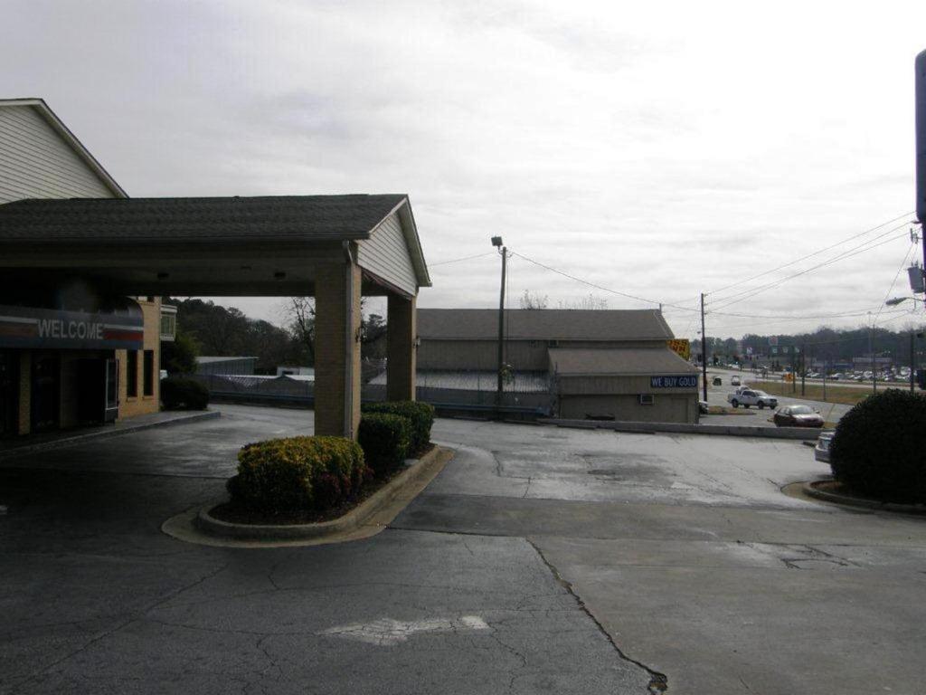 Rodeway Inn Jonesboro Exterior photo